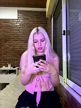 tiffanystarling from StripChat is Freechat