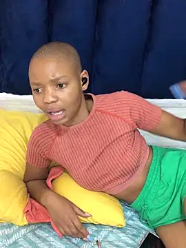 Webcam Model (BondiBitch)  is live.Free join now!