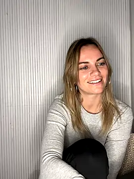 Webcam Model (Milla__one)  is live.Free join now!