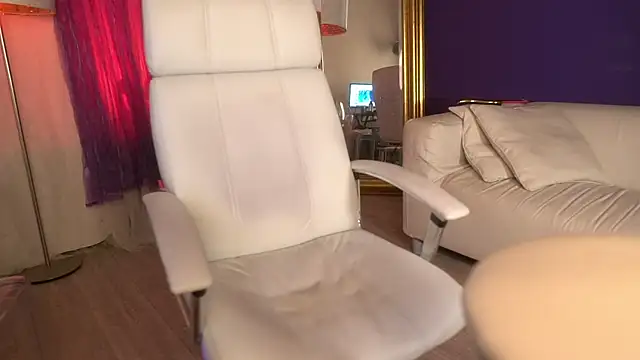  Margo_Pearls chat room