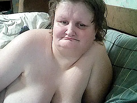 sweetgirl43 (G milf) - help close the goal