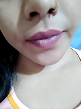 Webcam Model (Anki-doll)  is live.Free join now!