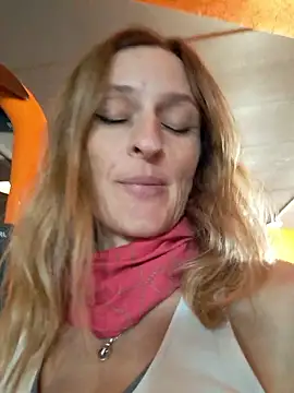 Webcam Model (Miroslava17)  is live.Free join now!