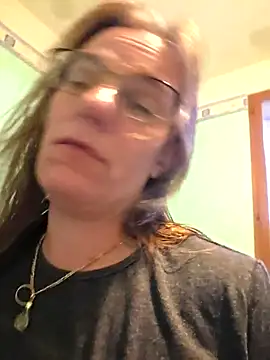 Live webcam thumbnail of SpiceLea from fr. Watch my show!