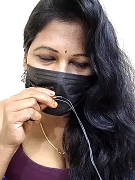 Webcam Model (thamarai)  is live.Free join now!