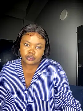 curveysinaa (Ask my age) - Upgrade me to Lush Toy Daddy