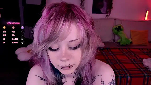 lollyshy (F teen) - Play with pussy