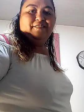 Live sex cam di curvy_diva_