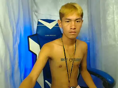 riks_tyler (Ask my age) - make me cum my love