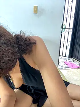 Webcam Model (Azza__Slimene)  is live.Free join now!