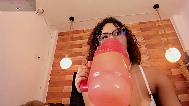 Emily_brown04 from StripChat is Freechat