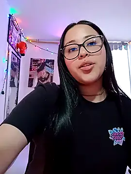 Live webcam thumbnail of Bella-Gema from . Watch my show!