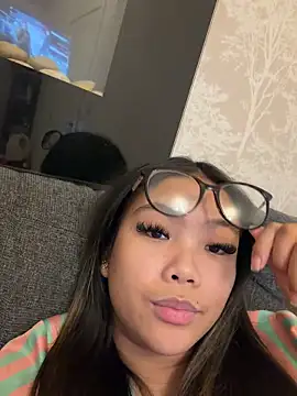 Webcam Model (MissCherryyxox)  is live.Free join now!