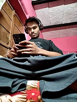 your_jonny07 (M young) - I'm new in Strip chat