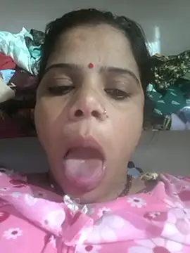 Webcam Model (Setty54)  is live.Free join now!