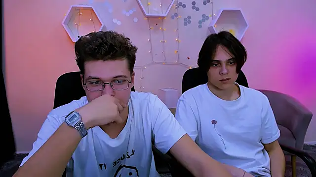 lucas_long_ - Lucas_long_'s free webcam - UK Sex Cams