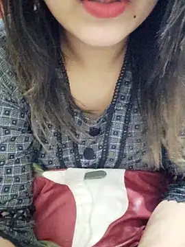 Webcam Model (Tanha18)  is live.Free join now!