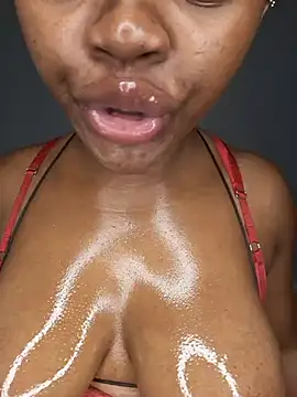 Webcam Model (CertifiedhottieXOXO)  is live.Free join now!