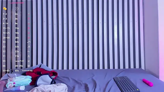 sammy_azcarate (F young) - Show spanks harder! 😈