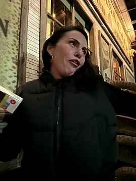 KimKelly13 from StripChat is Freechat