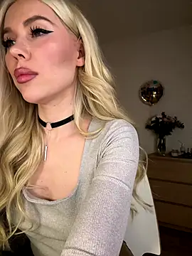 xDinnax live cam screenshot female on Home.Pink — Cozy Live Cams & Chat