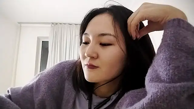 lyndasilk - Lyndasilk's free webcam