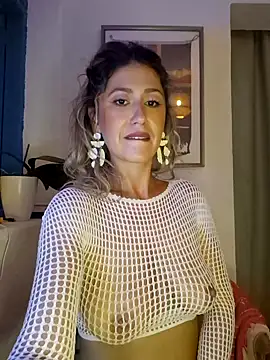 celynaross (Ask my age) - Lets fuck again but with squirt for you