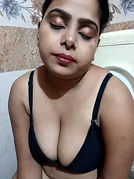 Webcam Model (horny_ria123)  is live.Free join now!