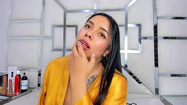 Live webcam thumbnail of ZoeWan69 from . Watch my show!