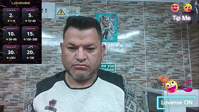 Live webcam thumbnail of SexDiffrent from co. Watch my show!