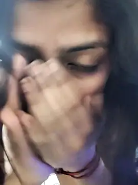 Webcam Model (sassyy_poonam)  is live.Free join now!