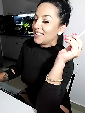 Webcam Model (hot-babygirl)  is live.Free join now!