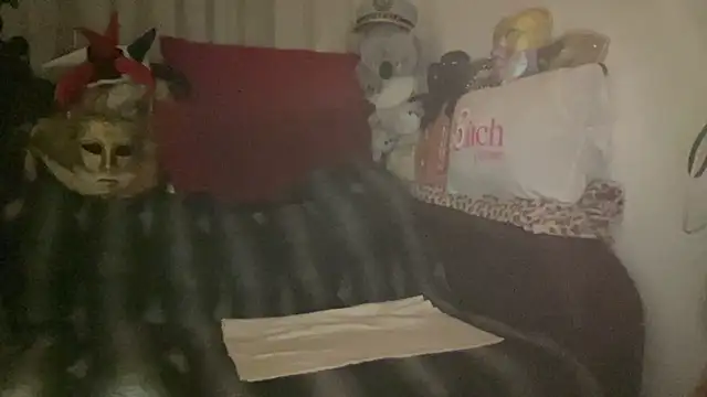 eroticvenetian (Ask my age) - SHOW VENETIAN HAIRY ASSHOLE