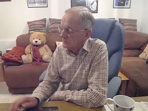 ferret7777 (M grandpa) - i need a new car so help me buy one plzz