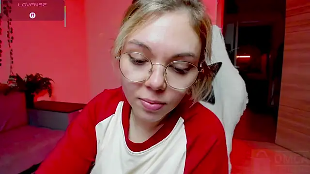 anyataylorjoy_ - AnyaTaylorJoy_'s free webcam - UK Sex Cams