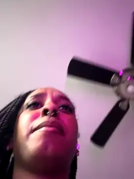 Your_Paris from StripChat is Freechat