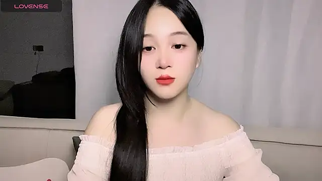 woaiqinqin live cam screenshot female on Ohstagram — Live Cams & Adult Streams