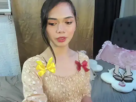 yunxieesweetgurl (T teen) - make my day happy lovers<333