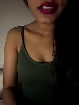 Webcam Model (Brown_hotgirl)  is live.Free join now!