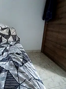  LEIRIS_Y_FRED_01 chat room