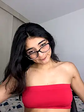 Webcam Model (Cat2525)  is live.Free join now!