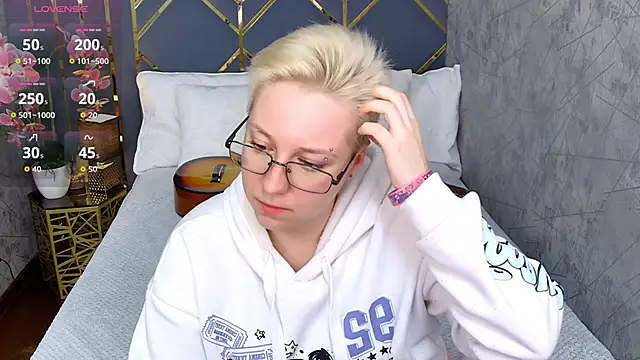 AlexandraGreen webcam stripchat model stream image