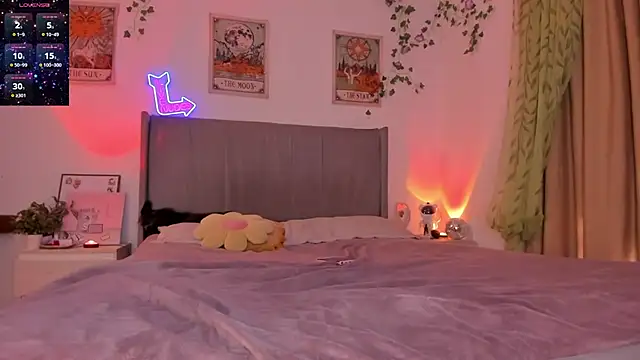 Whitekitty-exe from StripChat is Freechat