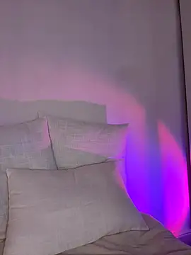 Webcam Model (Vanesskaa)  is live.Free join now!