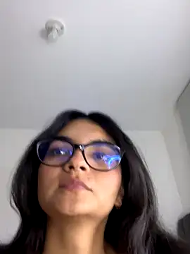 Webcam Model (Cat2525)  is live.Free join now!