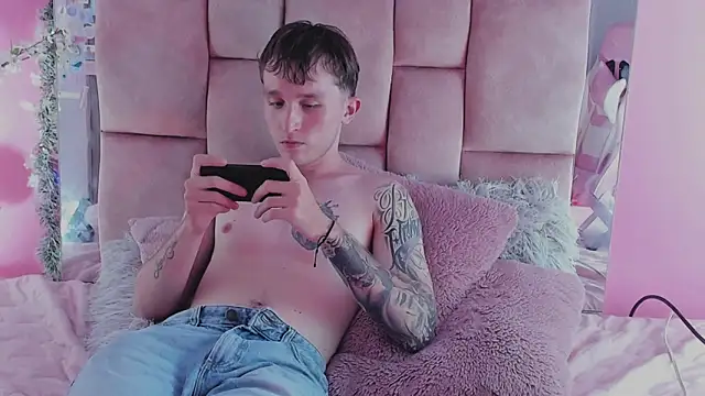 dylanwhite23_ - Dylanwhite23_'s free webcam - UK Sex Cams