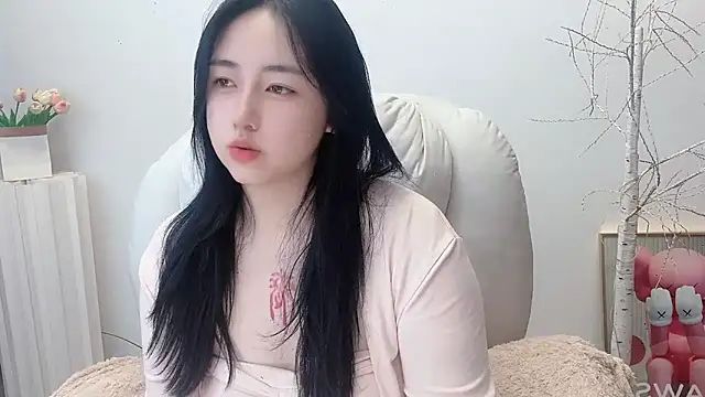 love-hanzaizai718 (F teen) - 敲屁屁学小母狗打5下