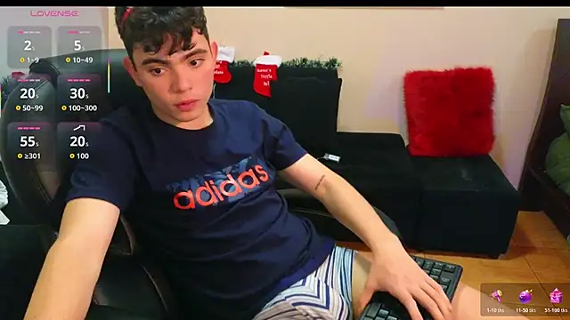 petitegigant33 (T teen) - Naked