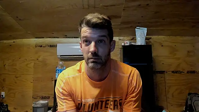 kenny_kyle (Ask my age) - naked 5 mins