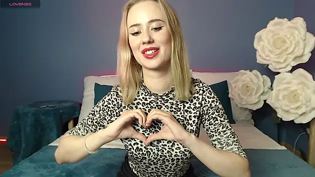  SashaBrooks chat room